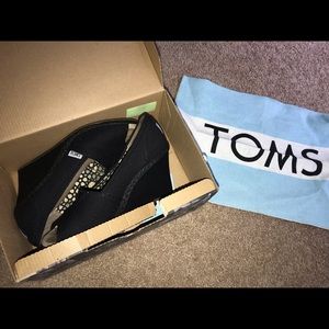 NEED GONE. Make an offer!!Toms canvas wedges